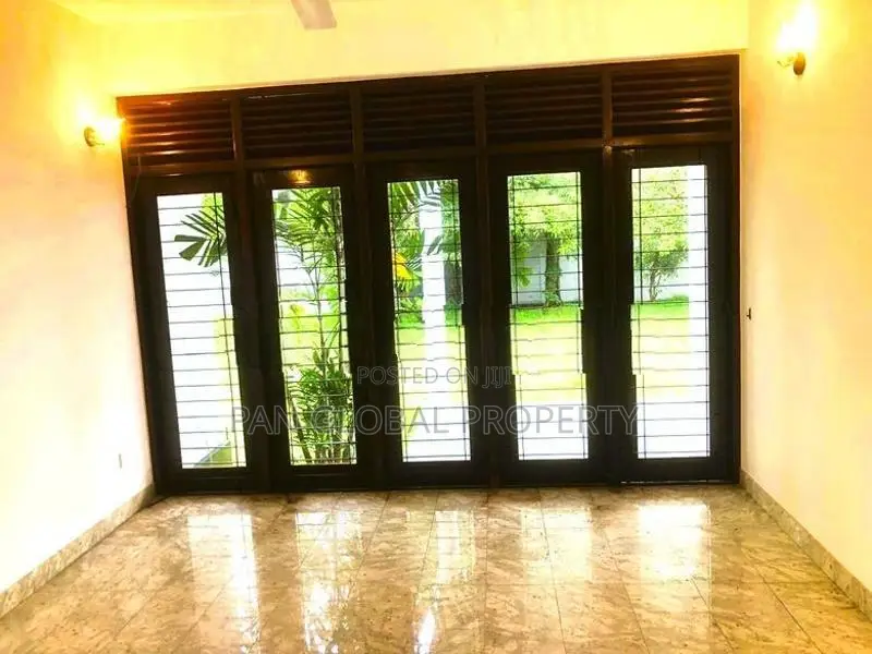 House For Sale in Rathmalana