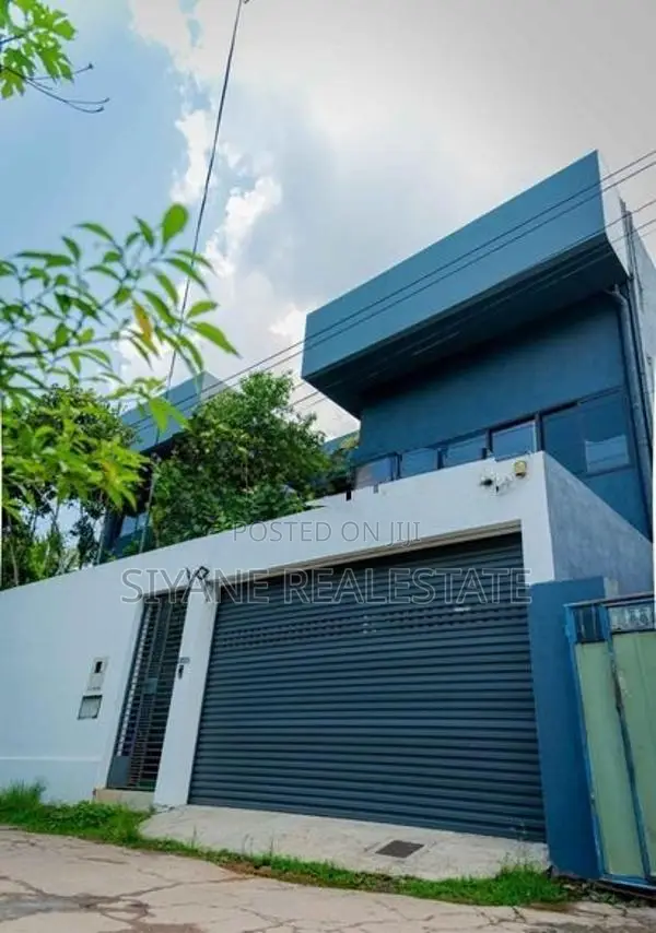 Luxurious House for Sale in Rajagiriya