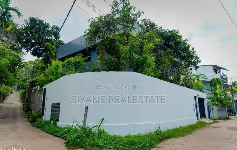 Luxurious House for Sale in Rajagiriya