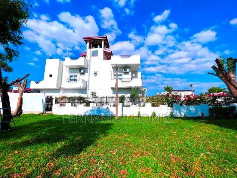 16P Spacious Land With 3 Storied Modern Completed House Sale Negombo