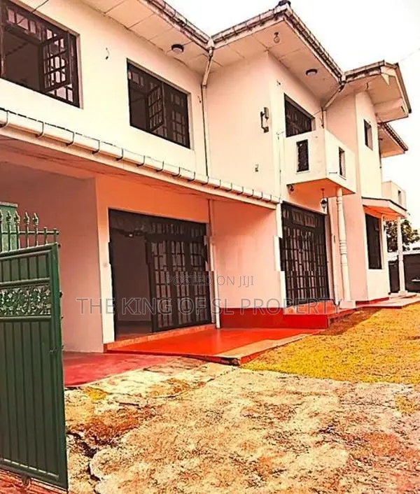 House for sale in Moratuva