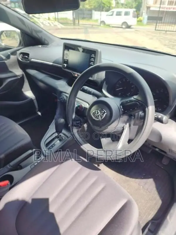 Toyota Yaris s 2023