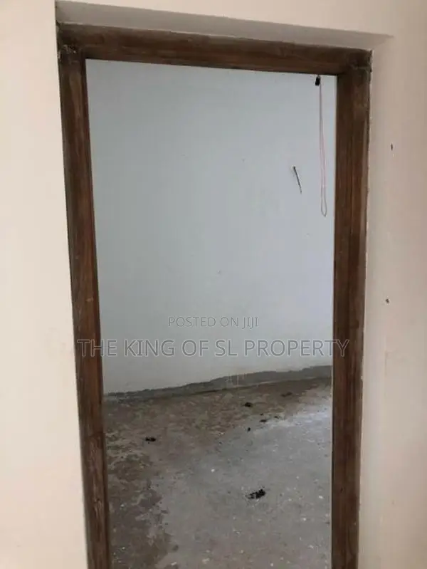 Building for sale in Rathmalana