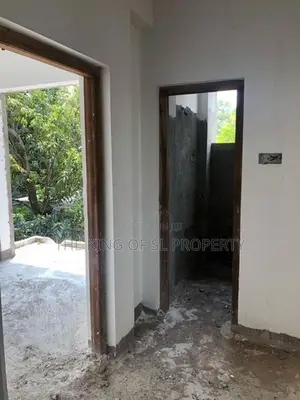Building for sale in Rathmalana