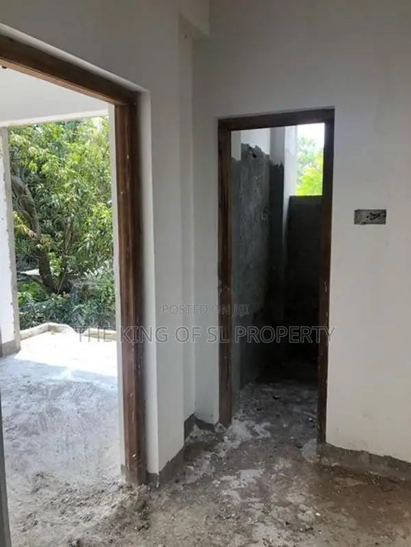 Building for sale in Rathmalana