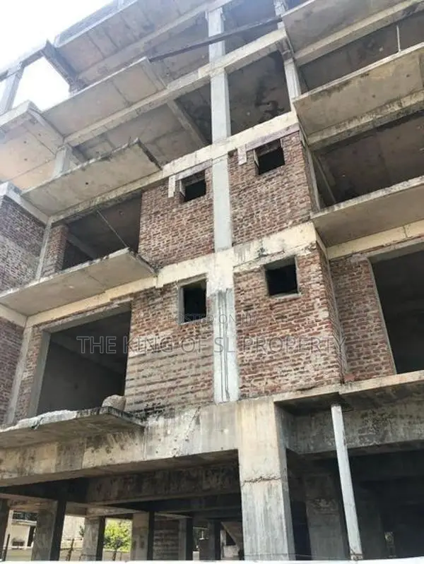 Building for sale in Rathmalana