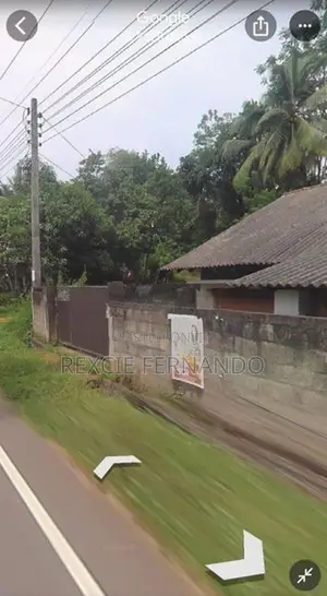 Land with Old House Galagedara