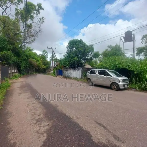 Land for Sale Malabe, Kahanthota main road. (ID : KHNT001)
