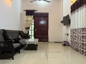 Hanwella : 3BR (29.75P) House for Sale at Avissawella road