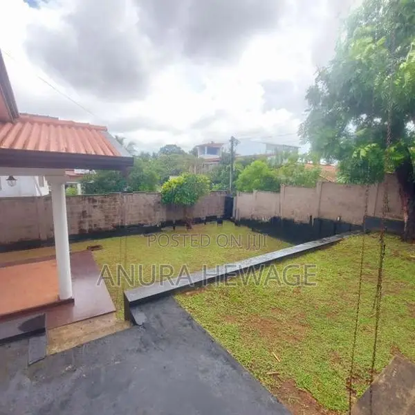 House for Sale Athurugiriya, near Millennium City (ID : ATHU019)