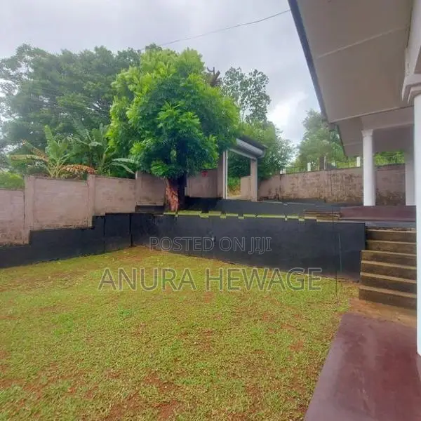අතුරුගිරිය, මිලේනියම් සිටි අසල නිවසක් විකිණීමට ඇත. (ID : ATHU019S)