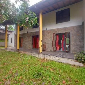 Luxury House for Sale Makola, Kiribathgoda. (ID : KRBT001)