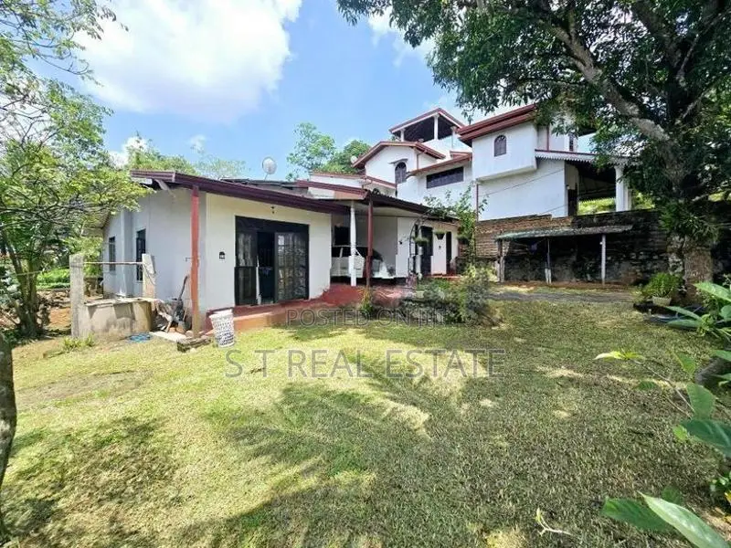 20P Land & Old House For Sale In Vidyala Junction