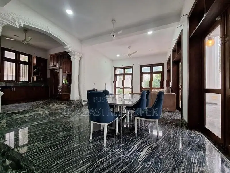 35p 3st super luxury house for sale in pitakotte