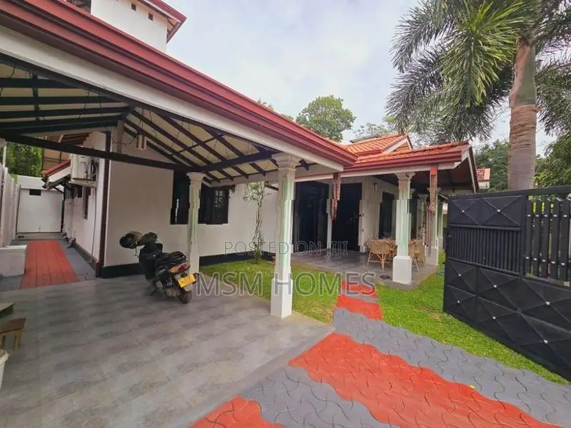 Katunayaka All Complete House For Sale in Negombo