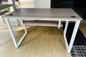 Modern 4x2 Smart Structure Table