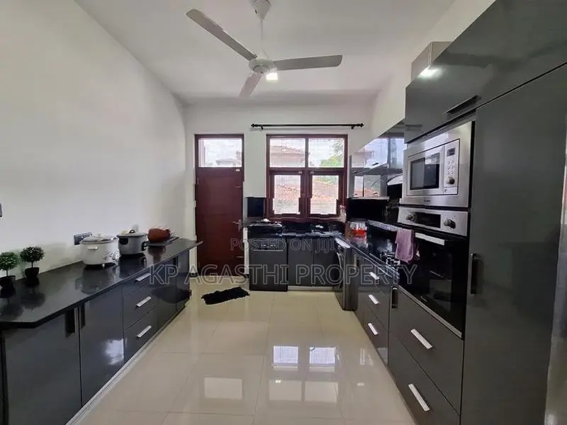 thalawathugoda house for sale