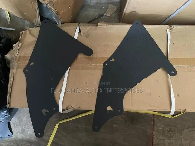 Toyota Prado 150 Inner Mud Cover 1pc