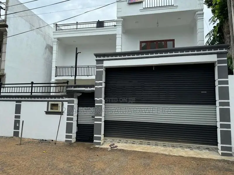 Brand New Modern super luxury House-piliyandala