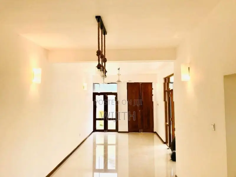 Two Storey House for Sale in Thalawatugoda