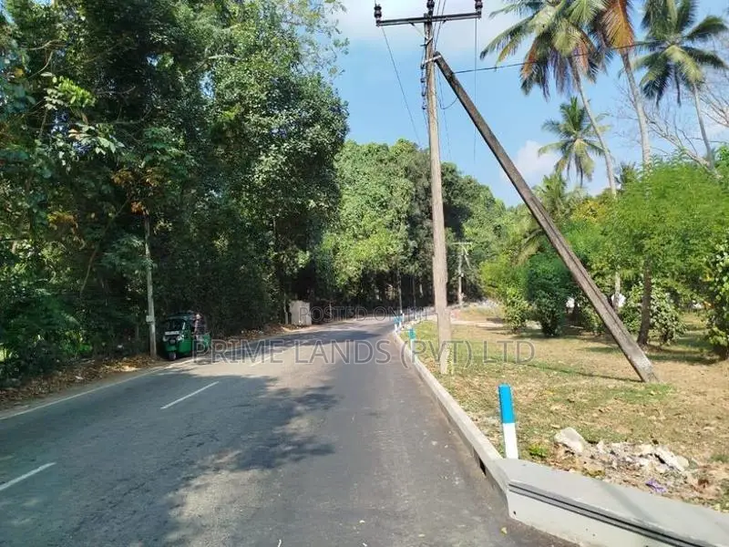 Commercial Land Plot Yakkala Town