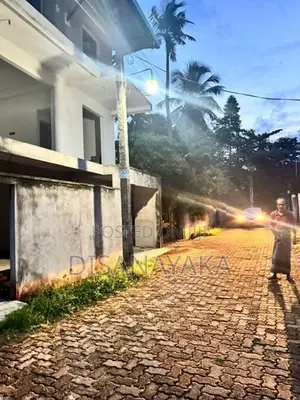 4 Storey Building for Sale Baththaramulla Ds2358