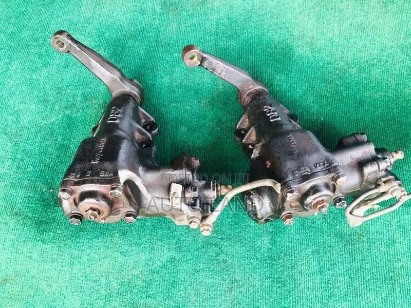 Nissan Patrol Y60 Power Steering Box