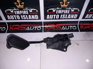 Toyota Axio 141 Accelerator Paddle
