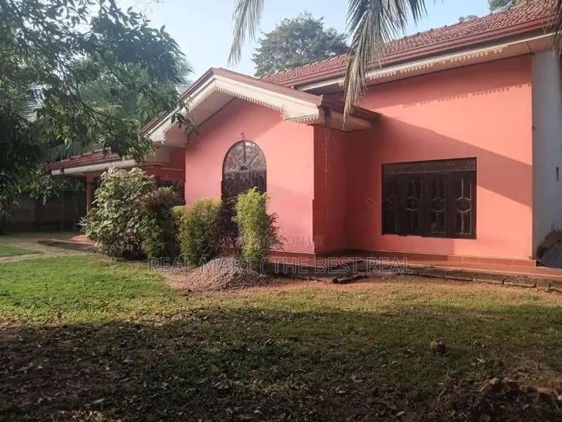 Anamaduwa Town : 3 Bedrooms ( 65 Perches) House for Sale