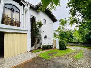 Well Maintained Open Style Beautiful Two Story House at Rampart Road