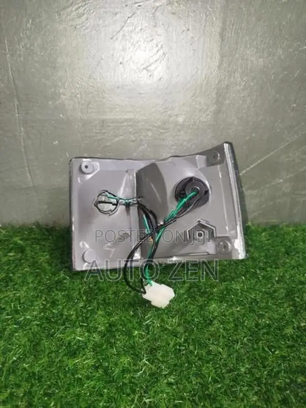 Nissan Qd Parking Lights ( Brand New)
