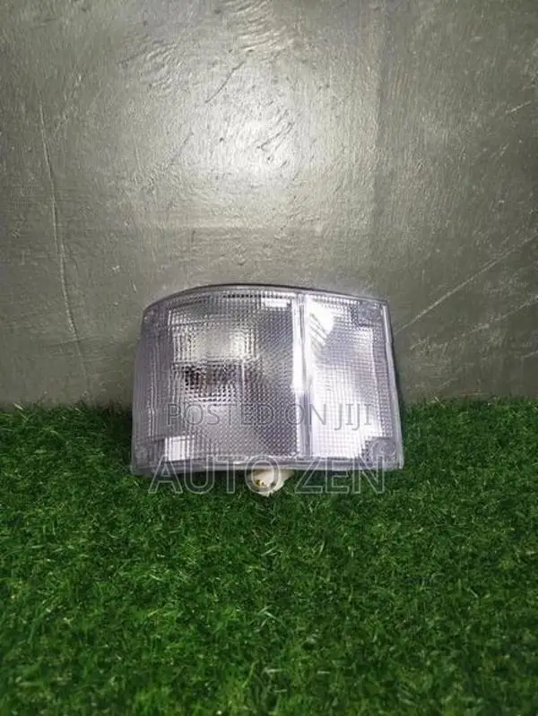 Nissan Qd Parking Lights ( Brand New)