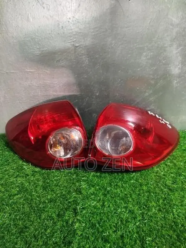 Y12 AD WAGON TAILL LIGHTS