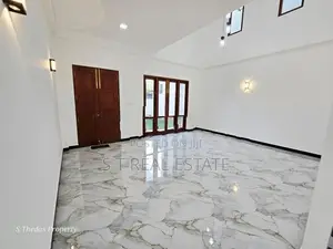 Brand New Luxury Three Story House For Sale In Piliyandala