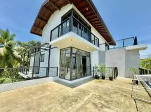 (AFA216) Luxury 5-Bedroom Home for Sale - Thalawathugoda