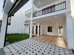 Newly Build Luxury Three Story House For Sale In Piliyandala