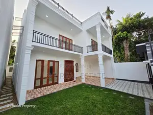 Newly Build Luxury Three Story House For Sale In Piliyandala
