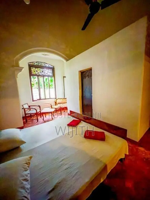 Hotel for Sale in Hikkaduwa (walawwa )
