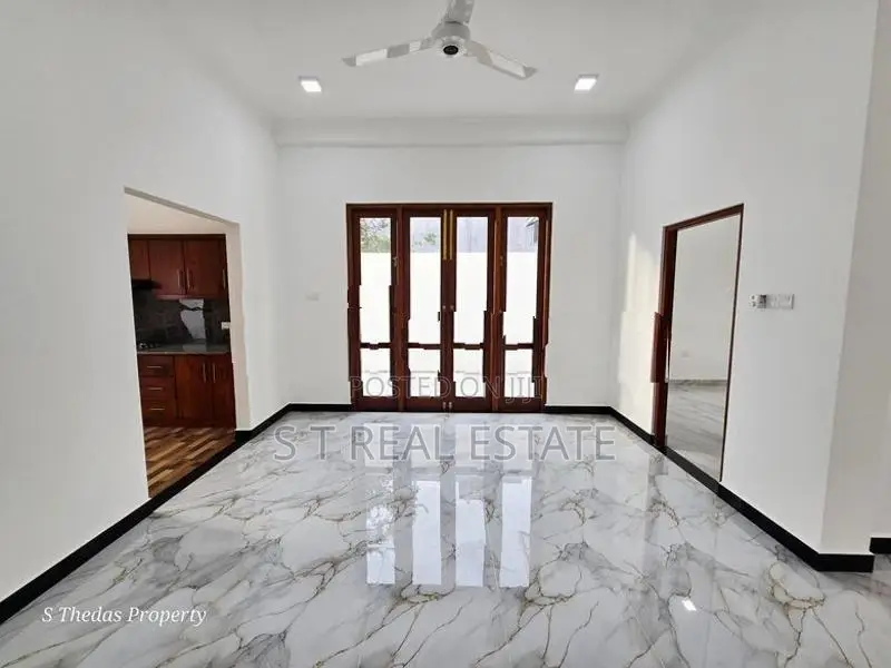 Newly Build Luxury Three Story House For Sale In Piliyandala