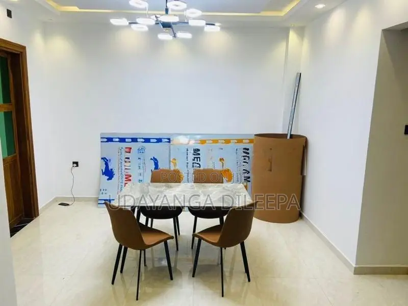 Luxury Granite Dining Table with Cushion Chairs