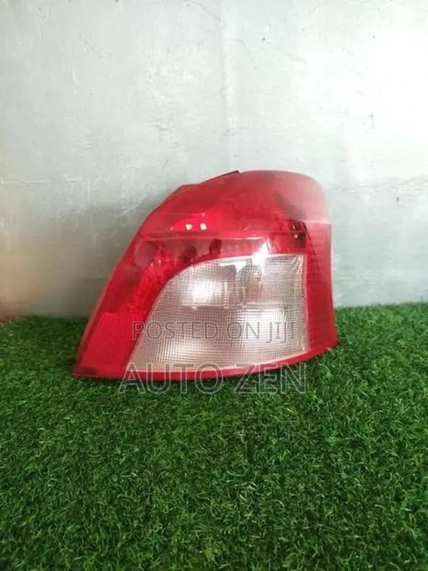Vitz Ksp90 Tail Light Right Side