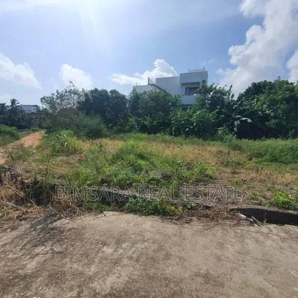 8 Perch Residential Land for Sale – Sunetradevi Road, Papiliyana