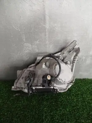 Toyota Premio 240 Headlight Right Side