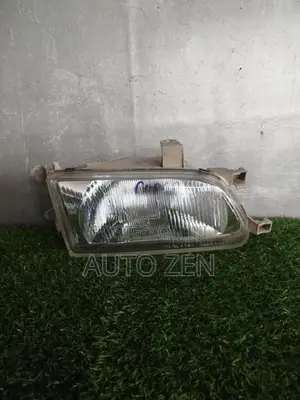 Toyota Corsa Glass Headlight