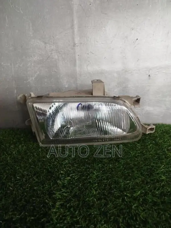 Toyota Corsa Glass Headlight