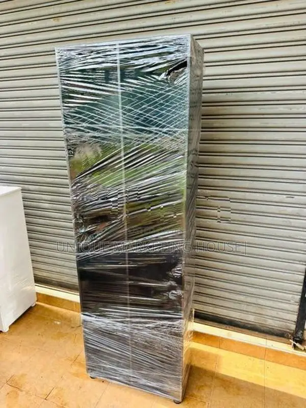 Modern 10pcs Black and White Racks