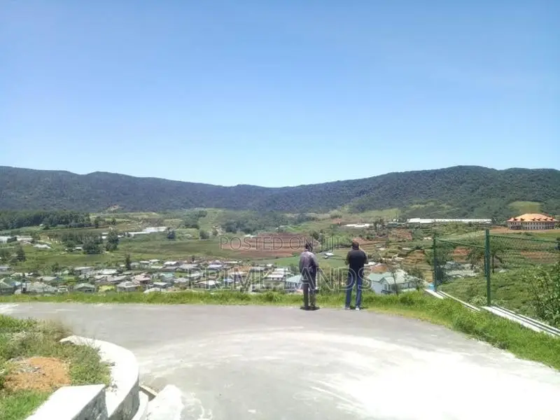 Land for sale Nuwara Eliya