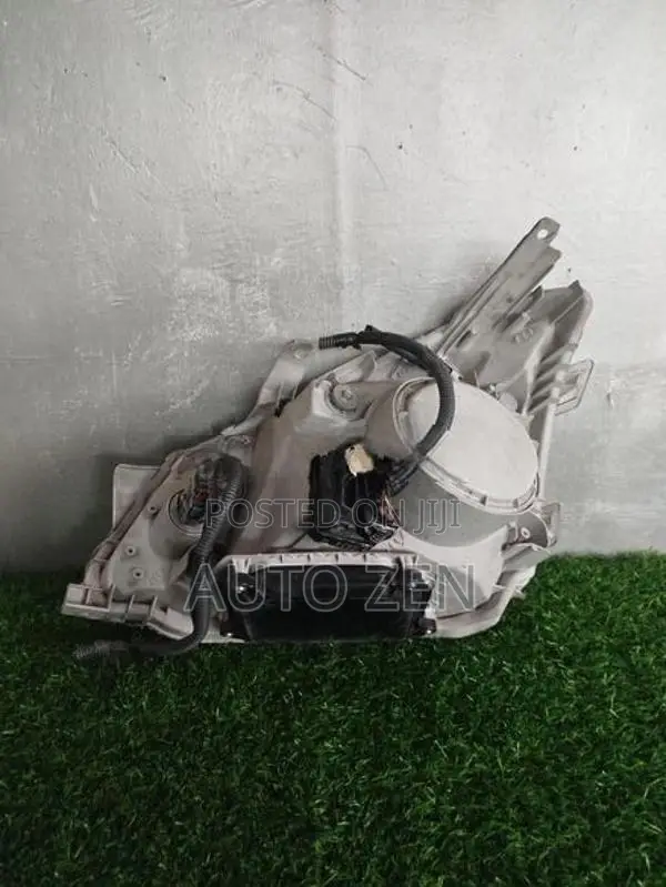 Toyota Premio 240 Headlight Right Side