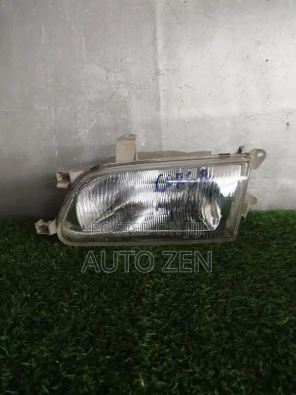 Toyota Corsa Glass Headlight