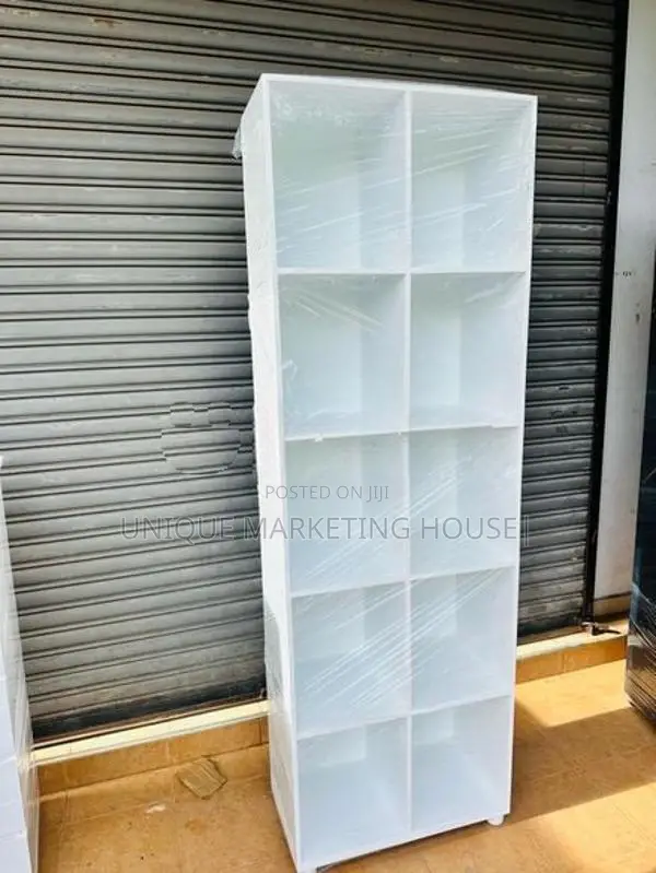 Modern 10pcs Black and White Racks